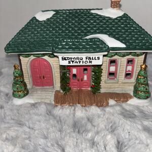 IT'S A WONDERFUL LIFE Christmas Village Bedford Falls Train Station New W/box